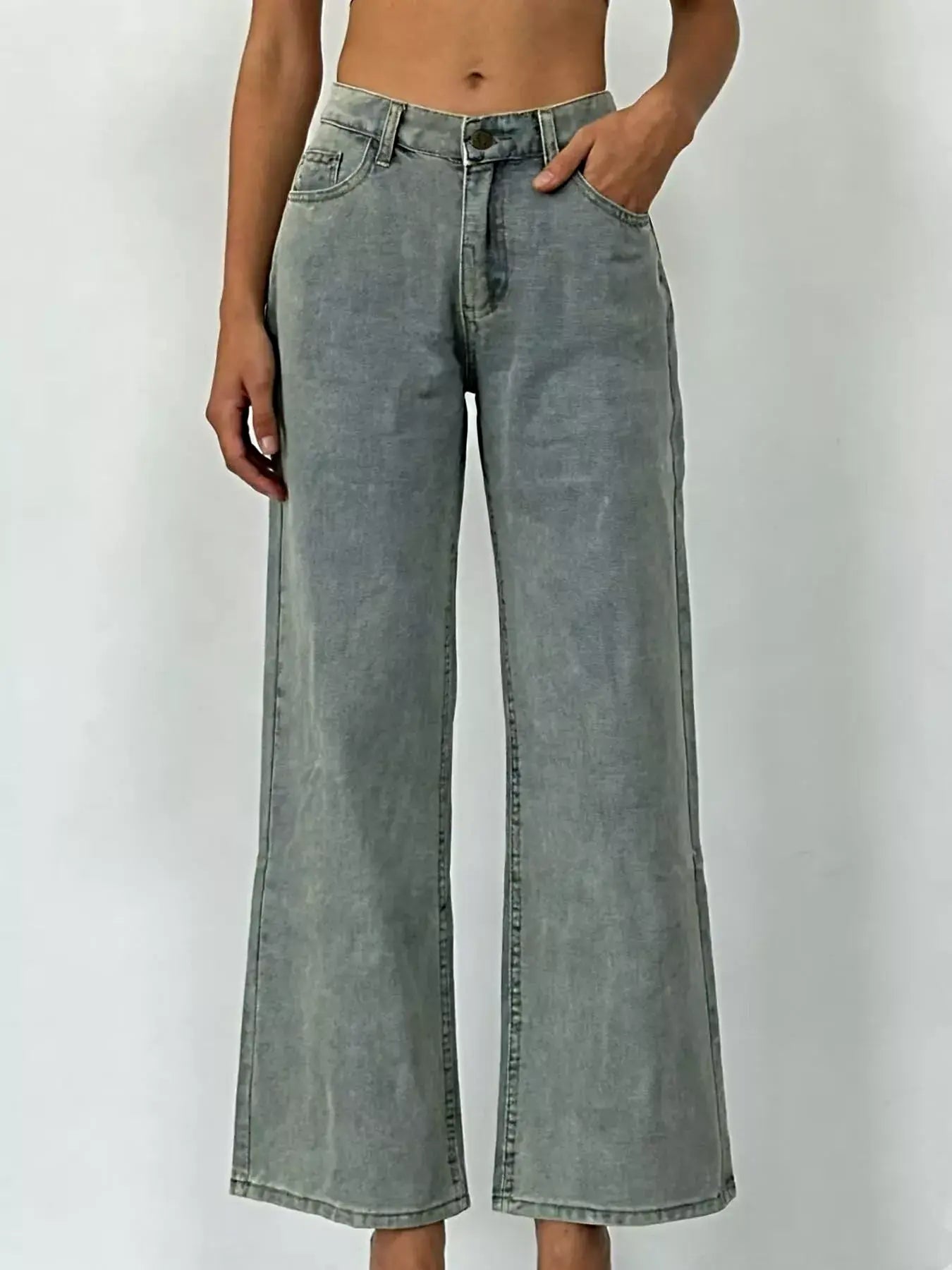 Wide Leg Washed Jeans -