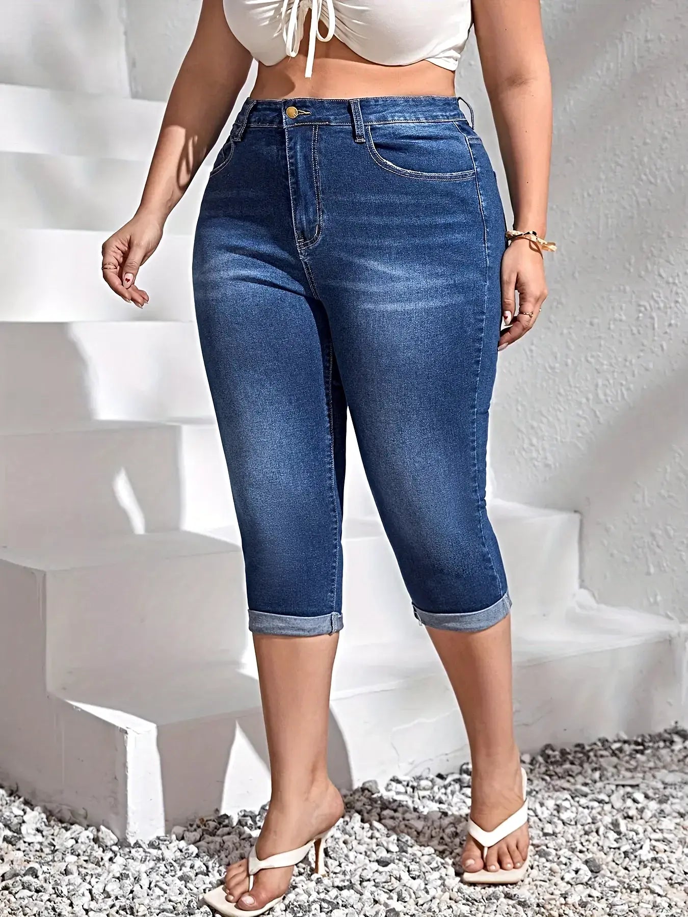 Plus Size Rolled Hem High Waist Denim Capri Jeans -