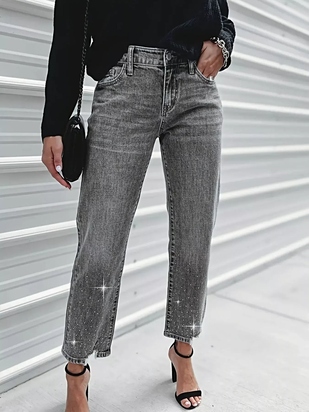 Rhinestone Embellished Cropped Jeans -