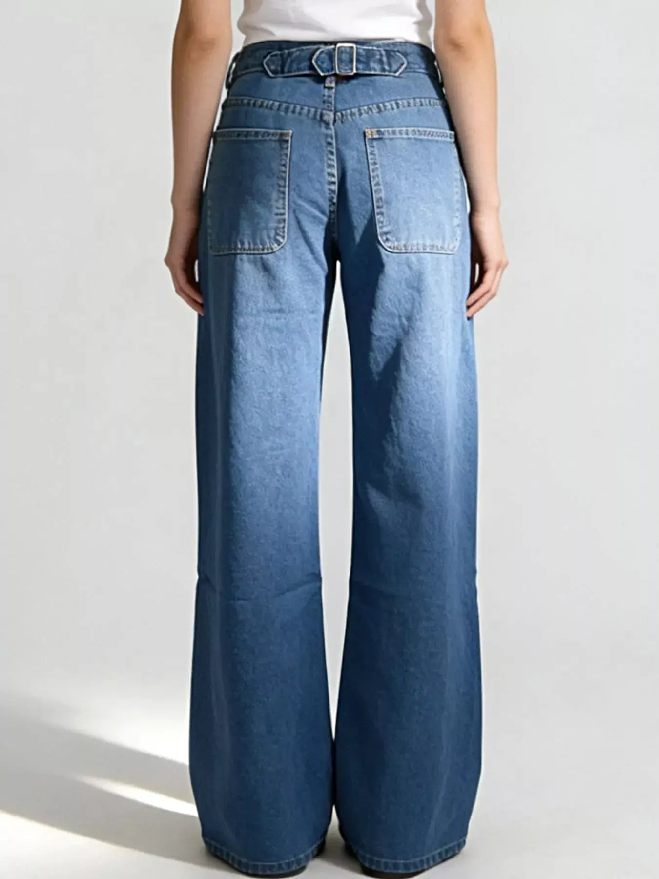 Wide Leg Washed Jeans -