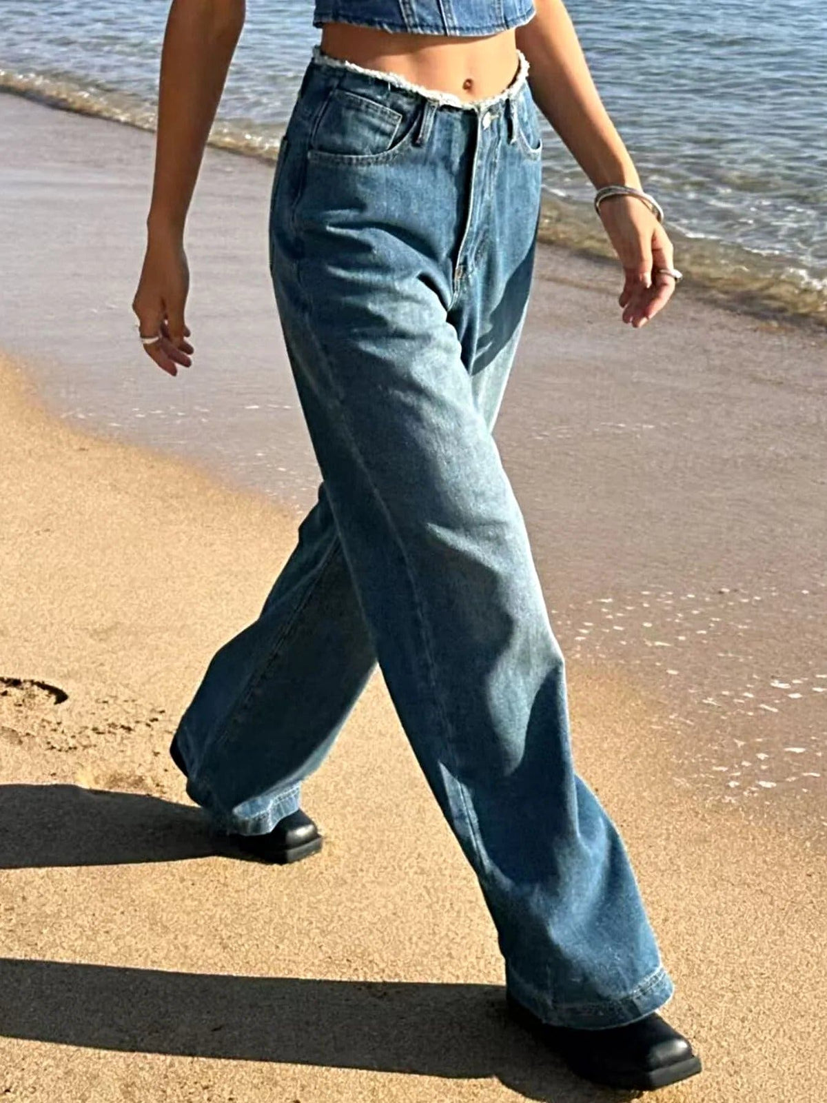 Frayed Hem Wide Leg Jeans -