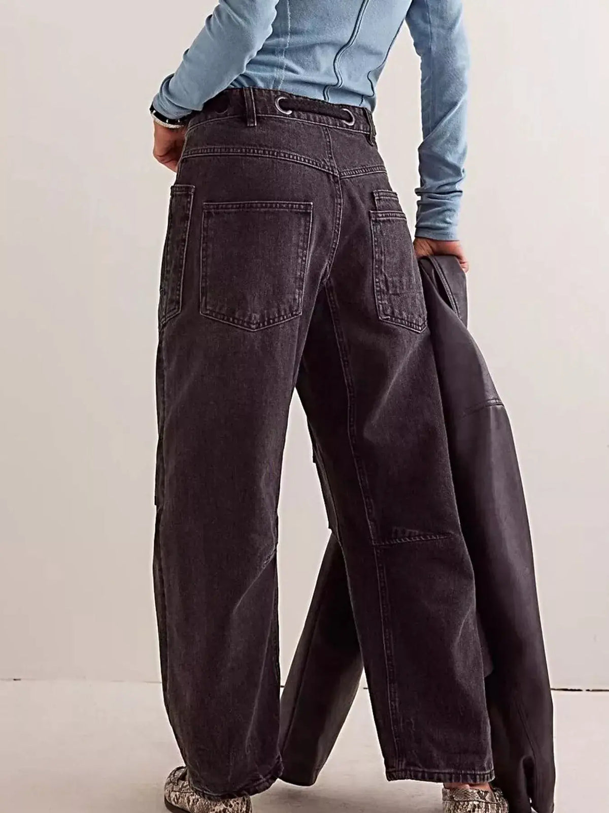 Washed Relaxed Fit Jeans -