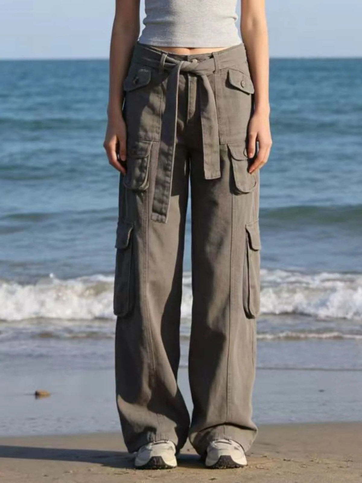 Wide Leg Cargo Jeans -