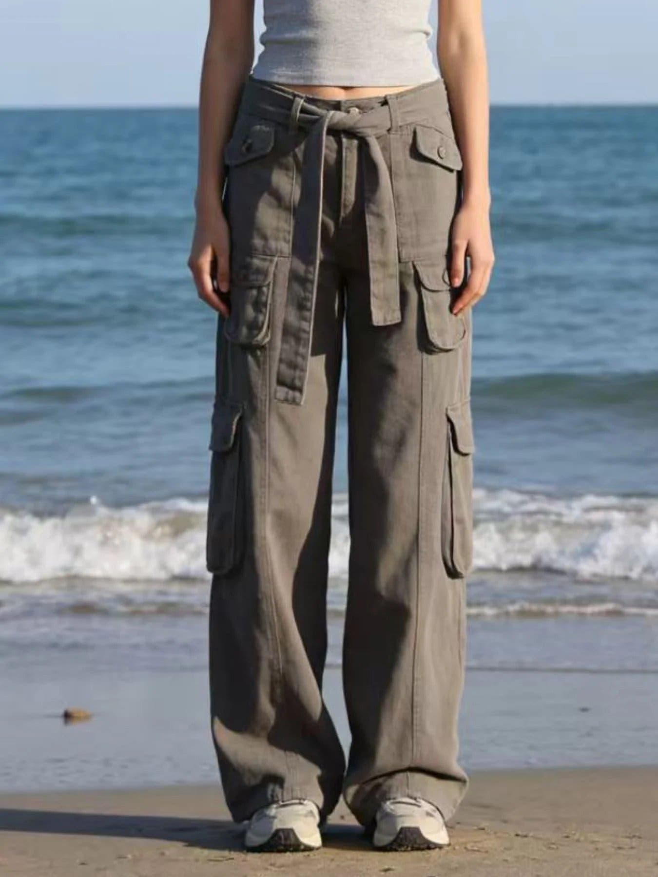 Wide Leg Cargo Jeans -
