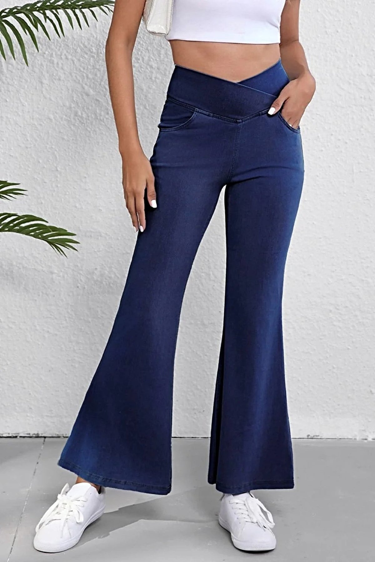 High-Waisted Flare Jeans -