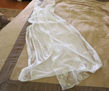 Shirley of Hollywood IS-ADofCA Seksi duga haljina od čipke s prorezima sa strane. Reg $30-Duga haljina-Shirley of Hollywood-White-S-SatinBoutique