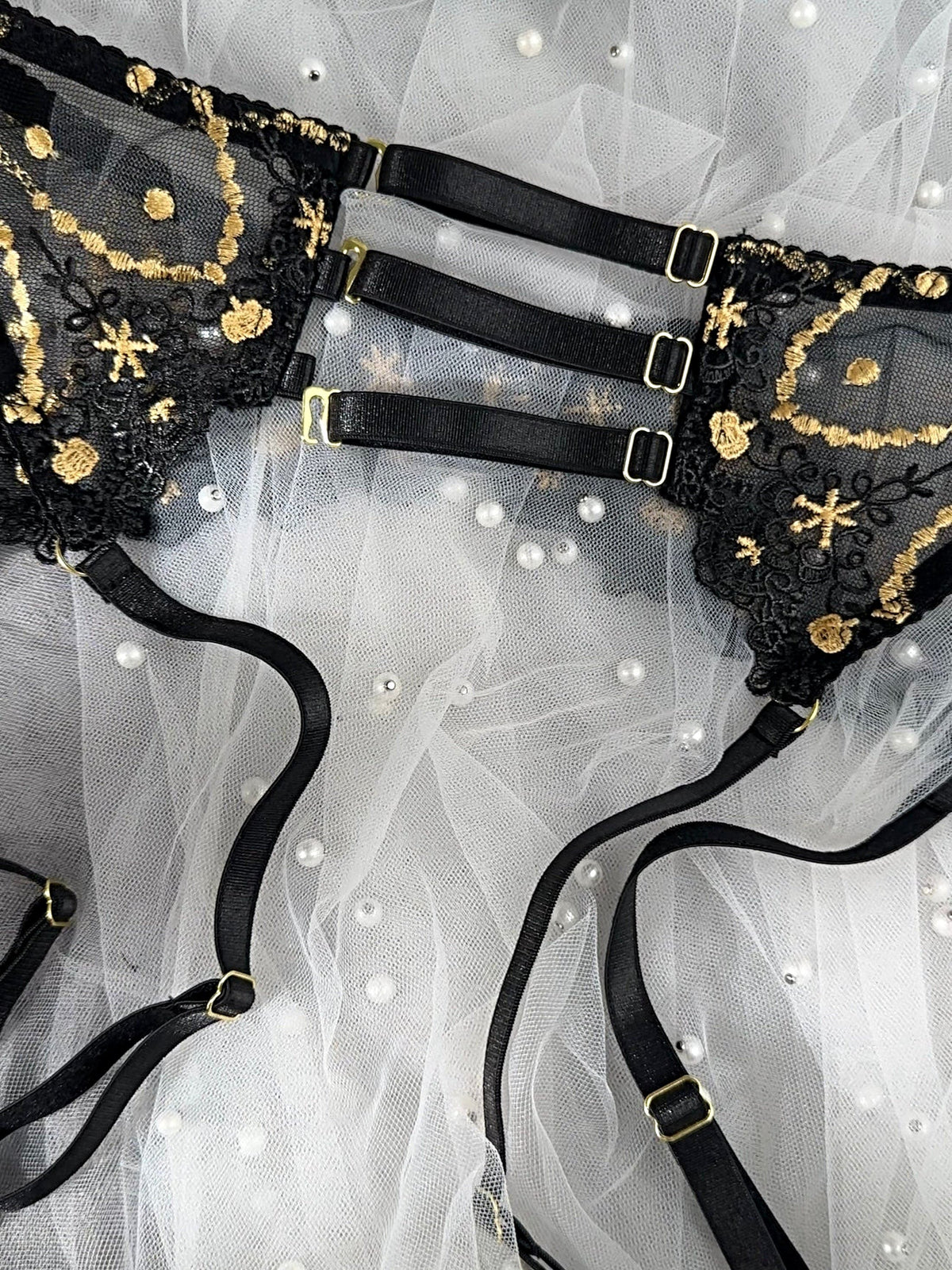 Opulent Lace Pearl-Embellished Lingerie Set - 3 pcs set