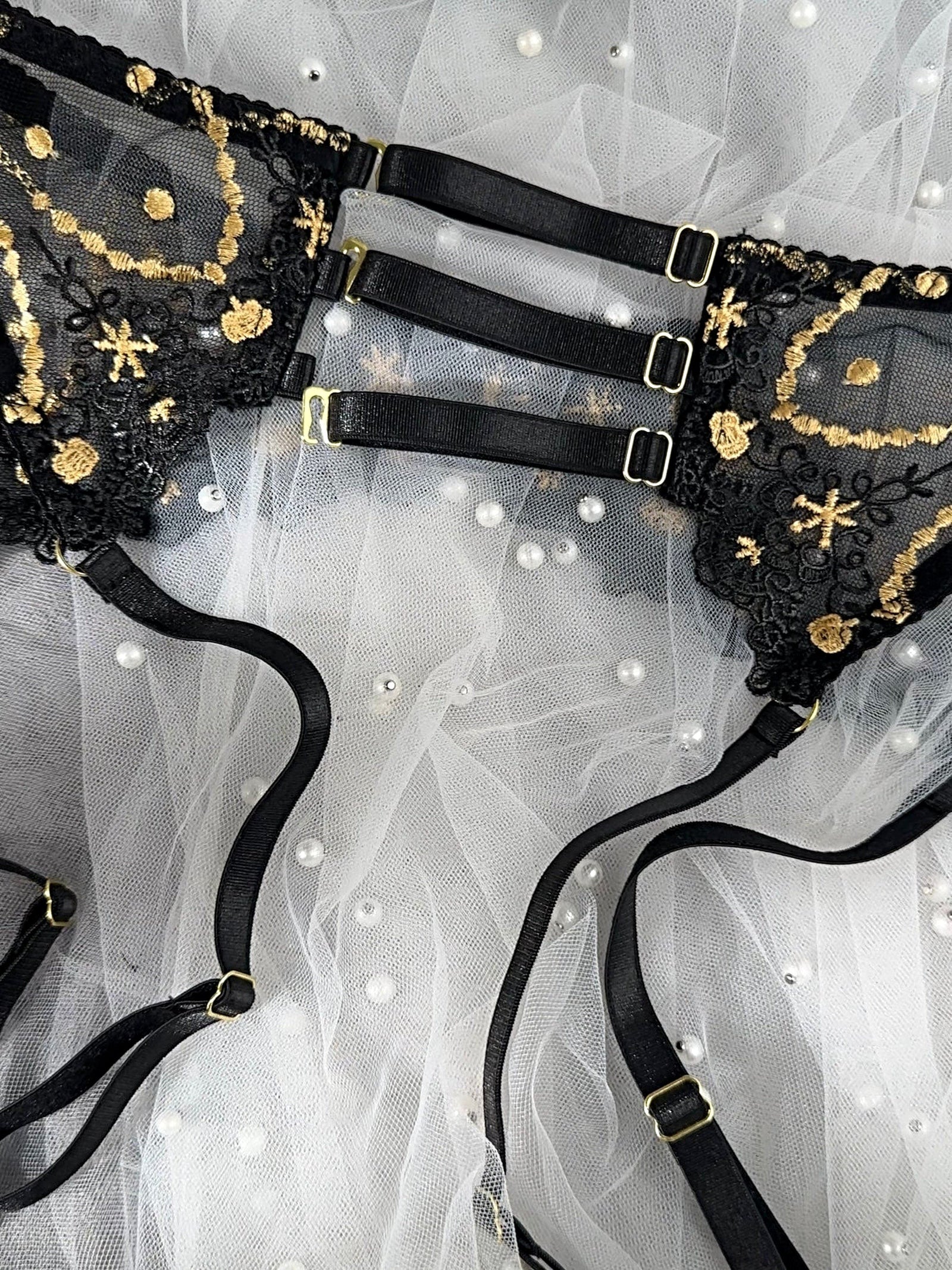 Opulent Lace Pearl-Embellished Lingerie Set - 3 pcs set
