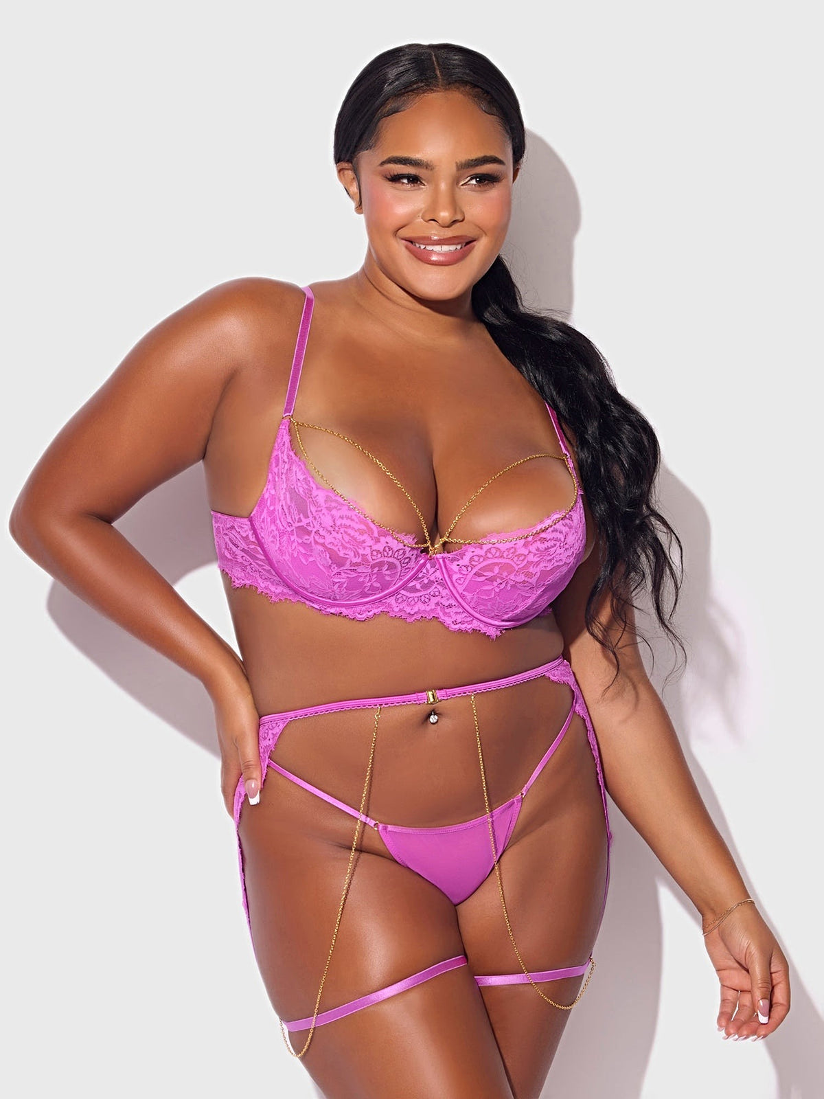REANNA LACE & CHAIN BRA, GARTER & G-STRING SET -