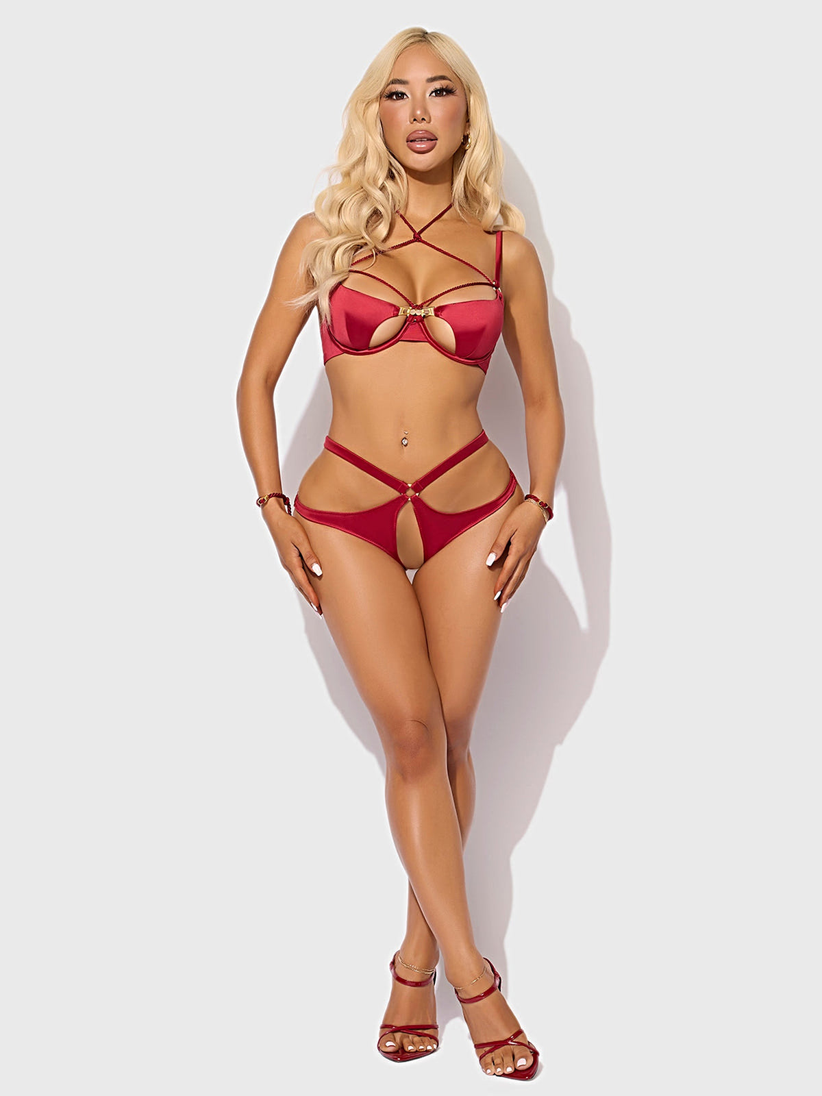 IRYNA SILKY MICRO & ROPE CROTCHLESS & HAND CUFF HIPSTER -
