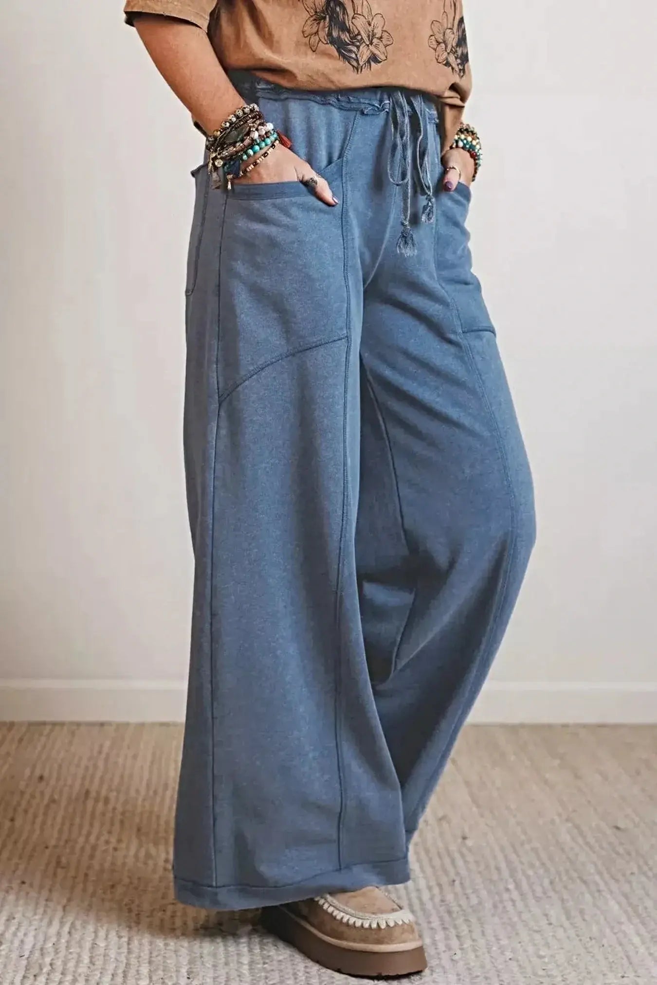 Relaxed Fit Drawstring Jeans -