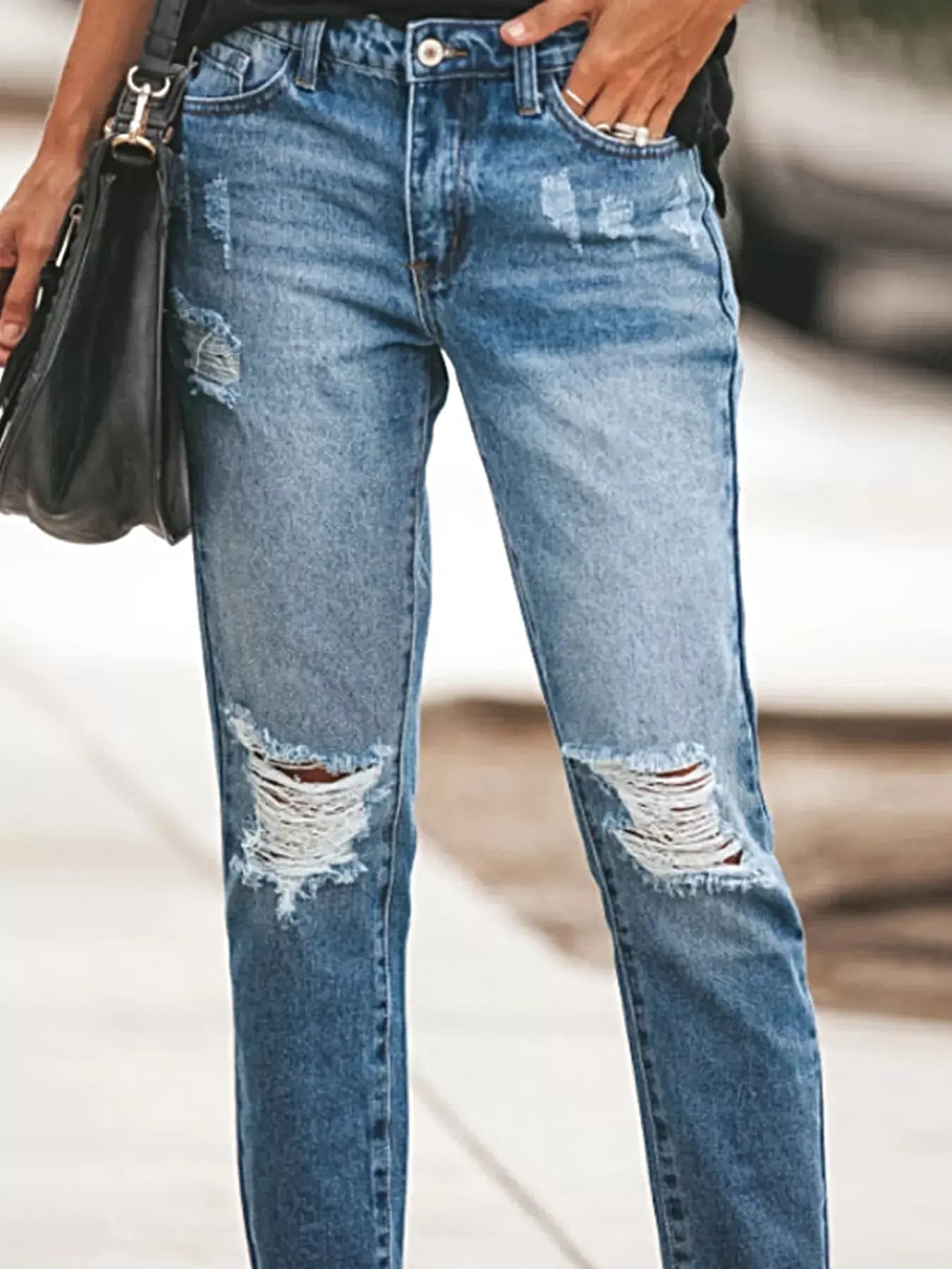 Distressed Wash Ankle Jeans -