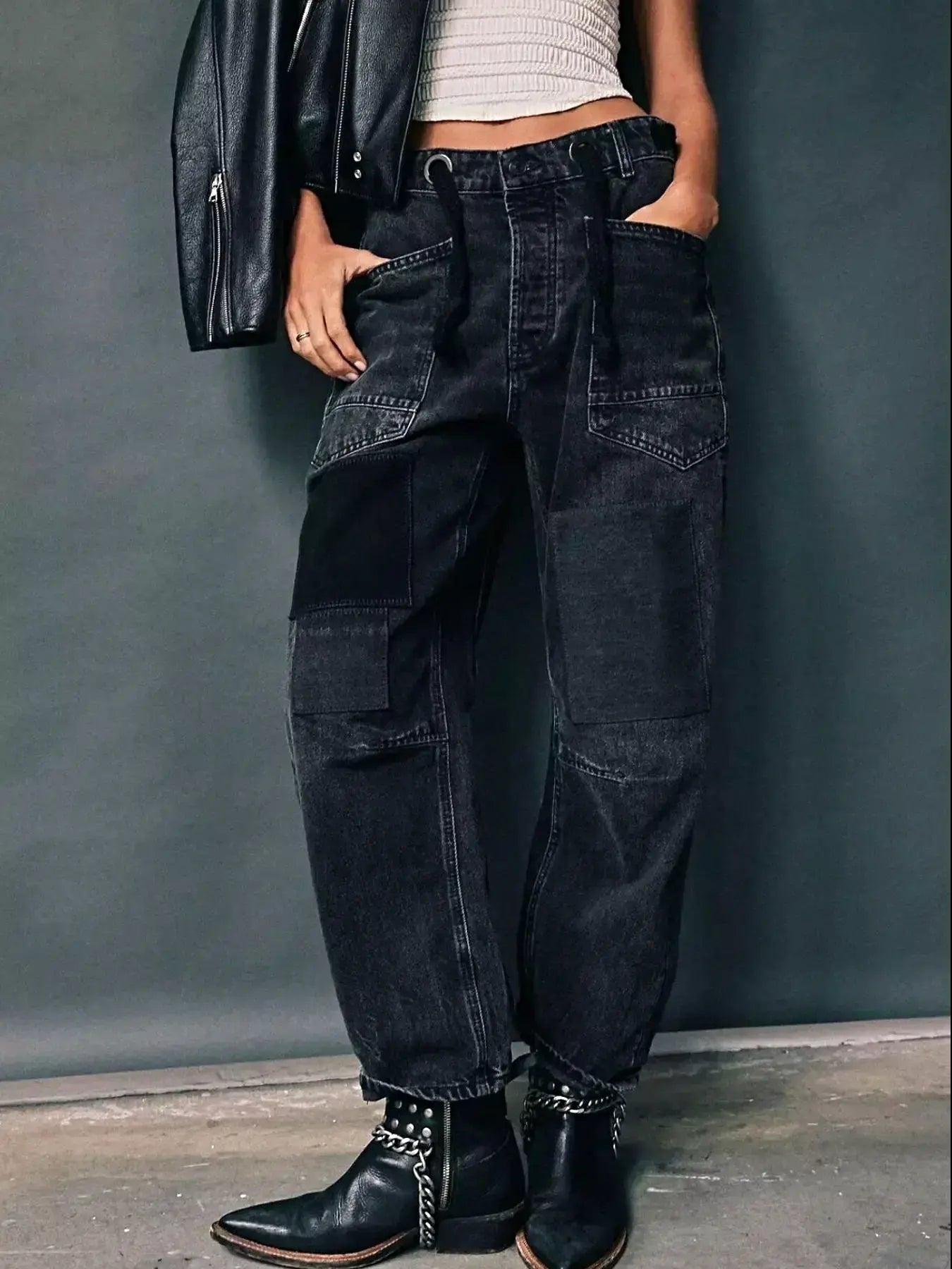 Washed Relaxed Fit Jeans -