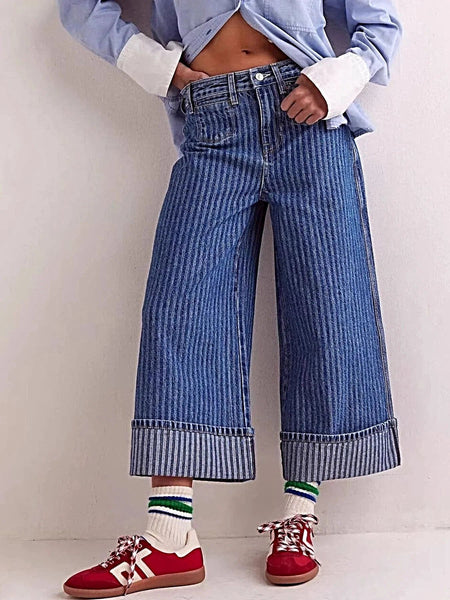 Luxury Wide Leg Cropped Jeans with Pocketed Design, 85% Cotton Blend, Machine Washable -
