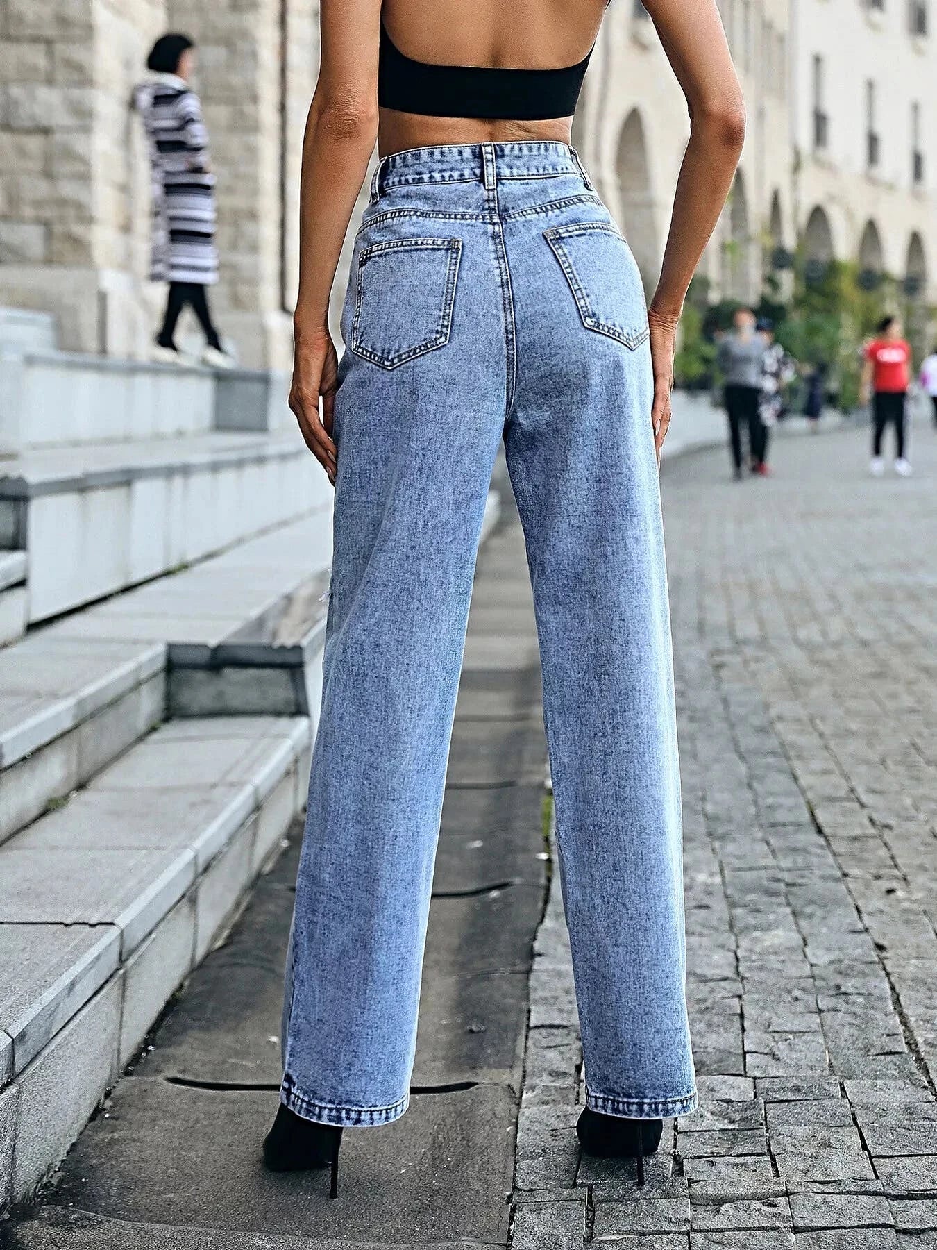 Distressed High Waist Jeans -