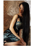 MARIKO A i hendes orientalske silkeprint festkjole satinpiger
