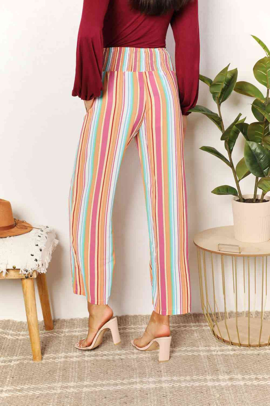 Double Take Gestreifte Hose mit gesmokter Taille und Taschen-Trendsi-Multicolor-S-SatinBoutique
